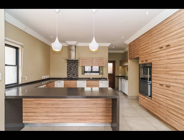 3 BEDROOM HOUSE SOLD IN PALM LAKES ESTATE